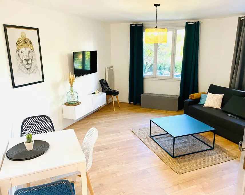 Le Chic — 4 personnes, proche centre, garage