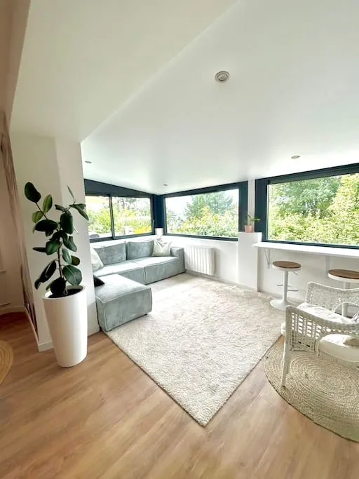 Le Paisible — 2 chambres, parking, jolie vue